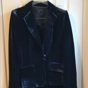 An elegant pant suit - Dark blue Velvet
